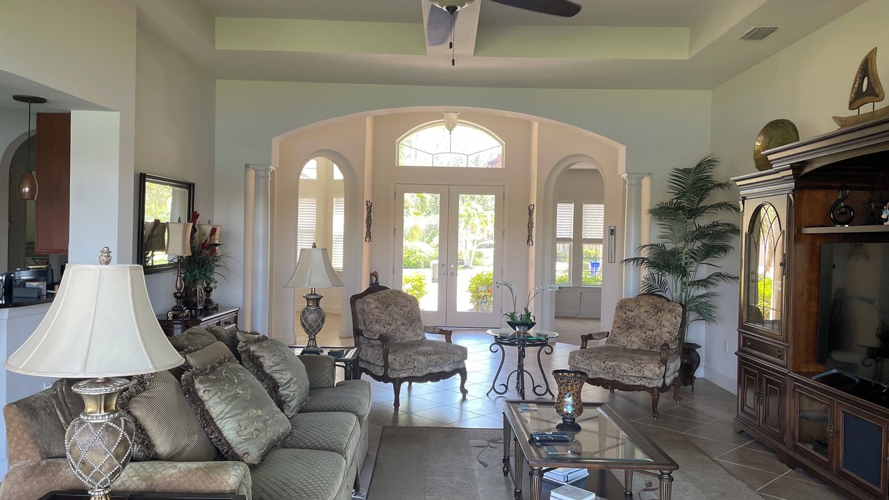 Photo of Livingroom in Arborwood