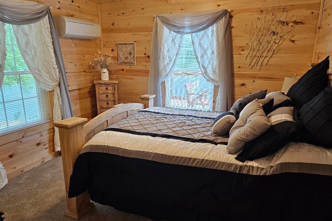 Photo of Bedroom in Tunnel Hill