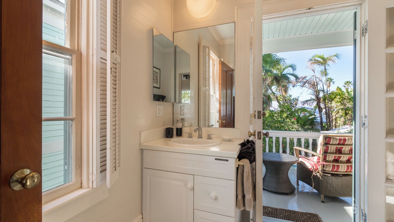 Photo of Bathroom in Historic Seaport