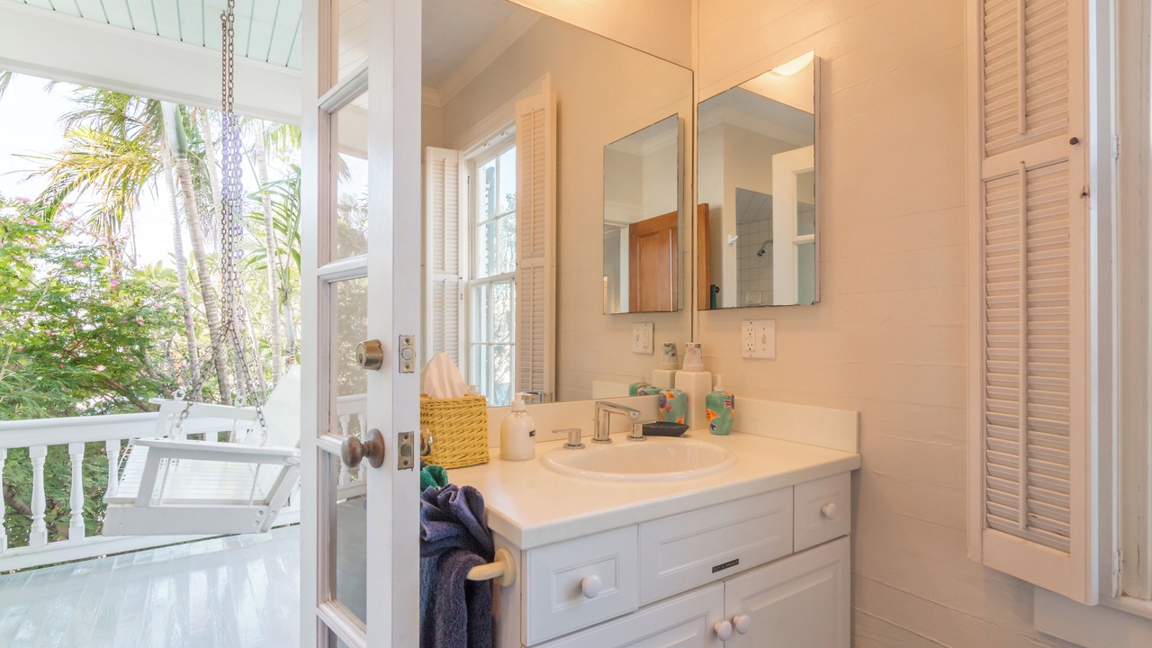 Photo of Bathroom in Historic Seaport