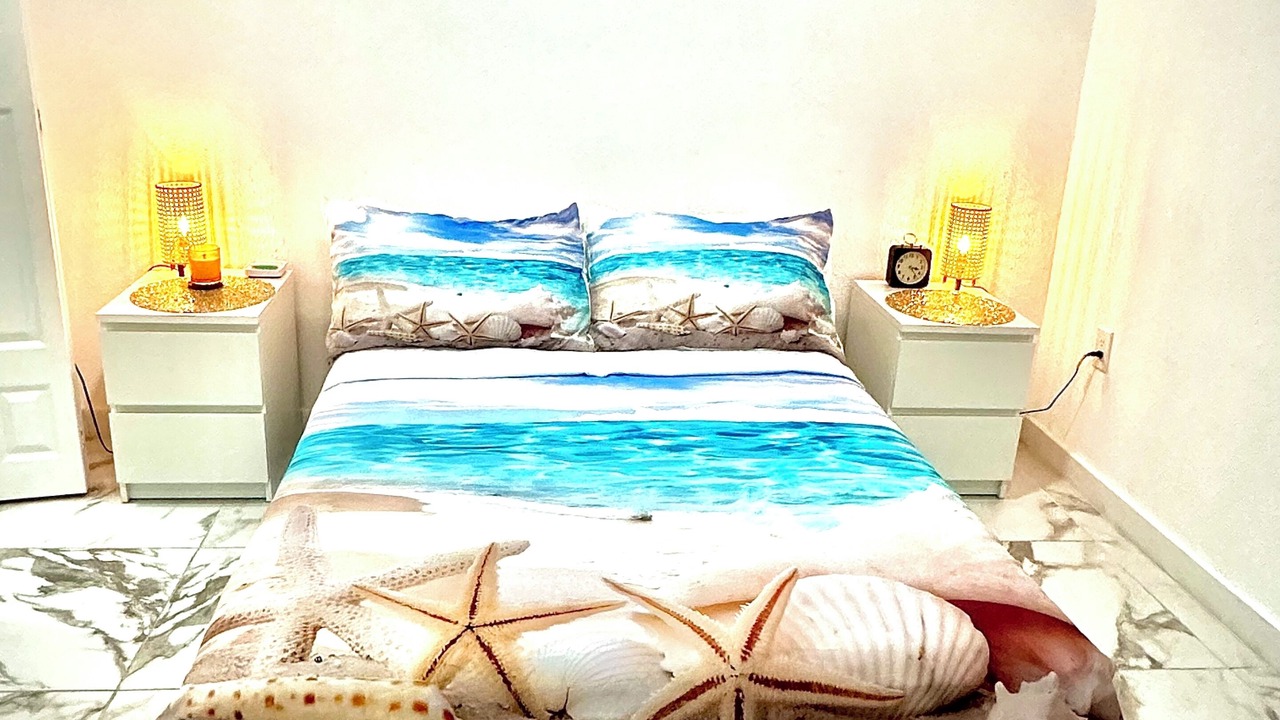 Photo of Bedroom in Ludlam