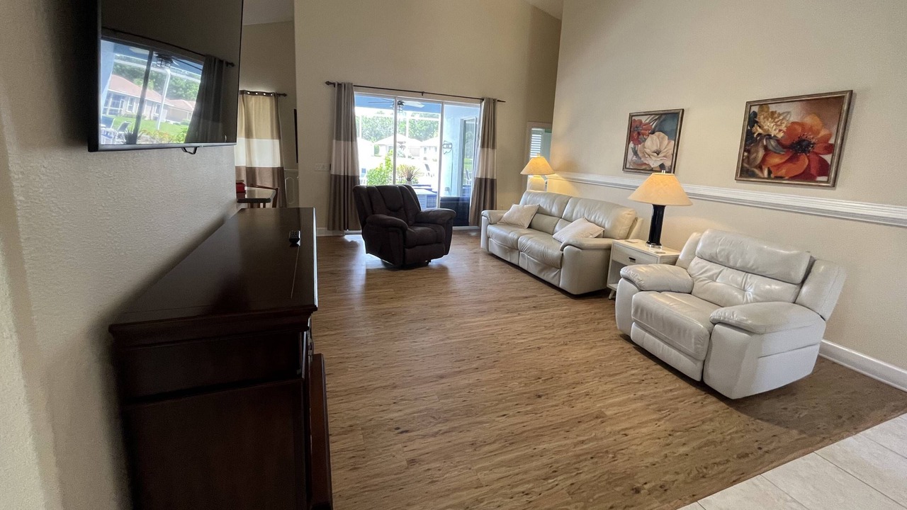 Photo of Livingroom in Weeki Wachee