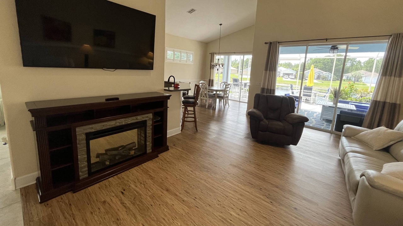Photo of Livingroom in Weeki Wachee