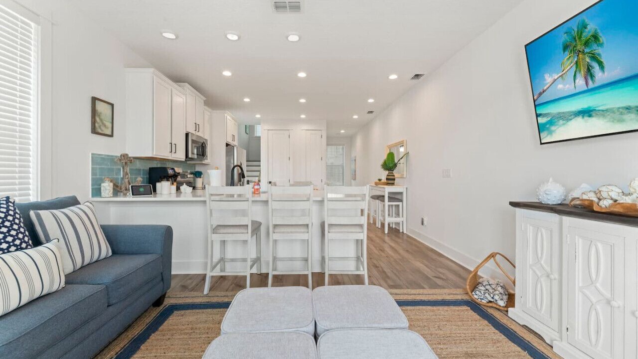 Photo of Livingroom in Jacksonville Beach