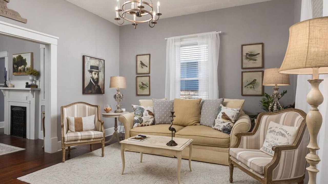 Photo of Livingroom in St. Elmo Improvement League