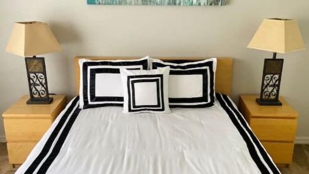 Photo of Bedroom in Woodridge