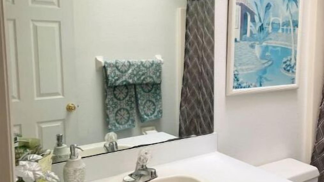 Photo of Bathroom in Woodridge