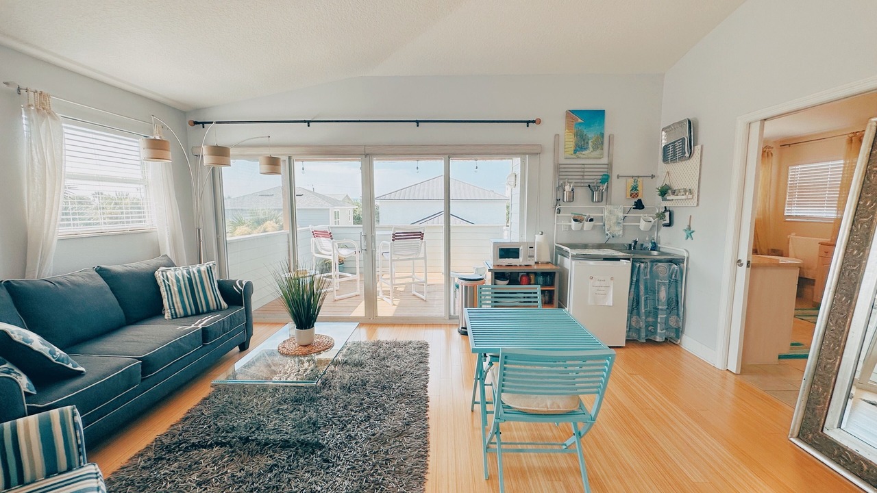 Photo of Livingroom in Horton Shores