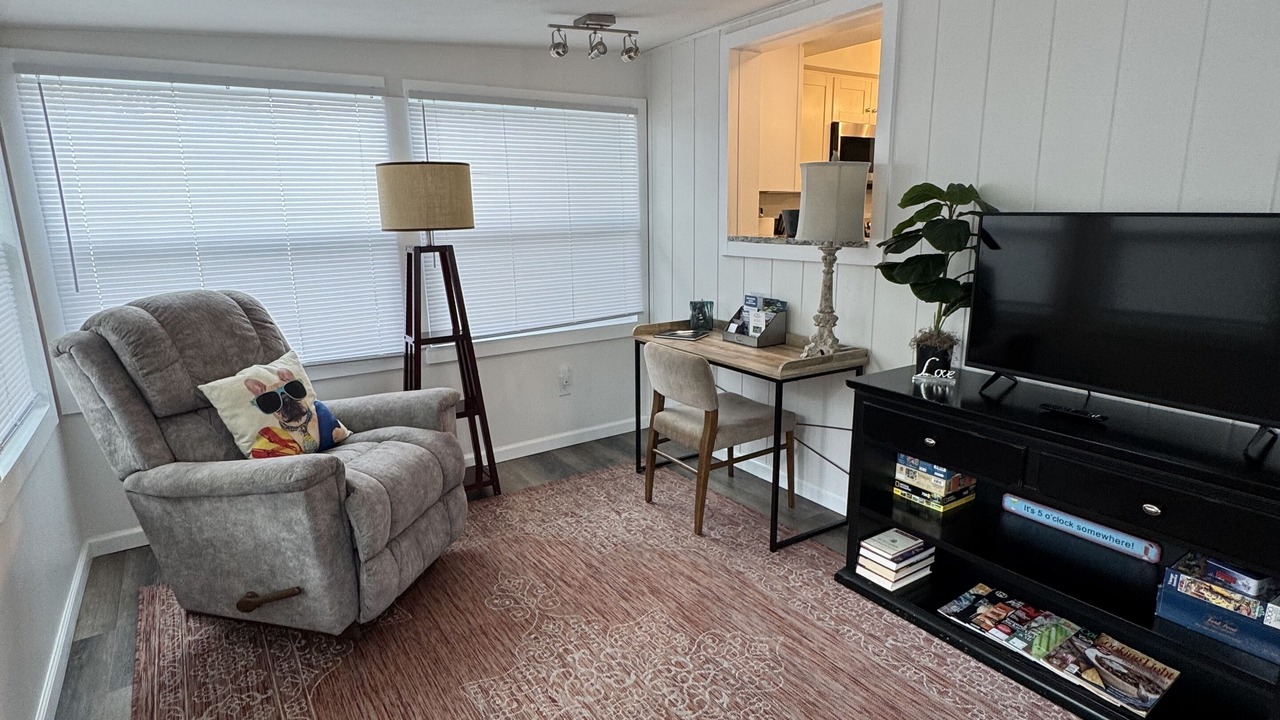 Photo of Livingroom in Holly Hill