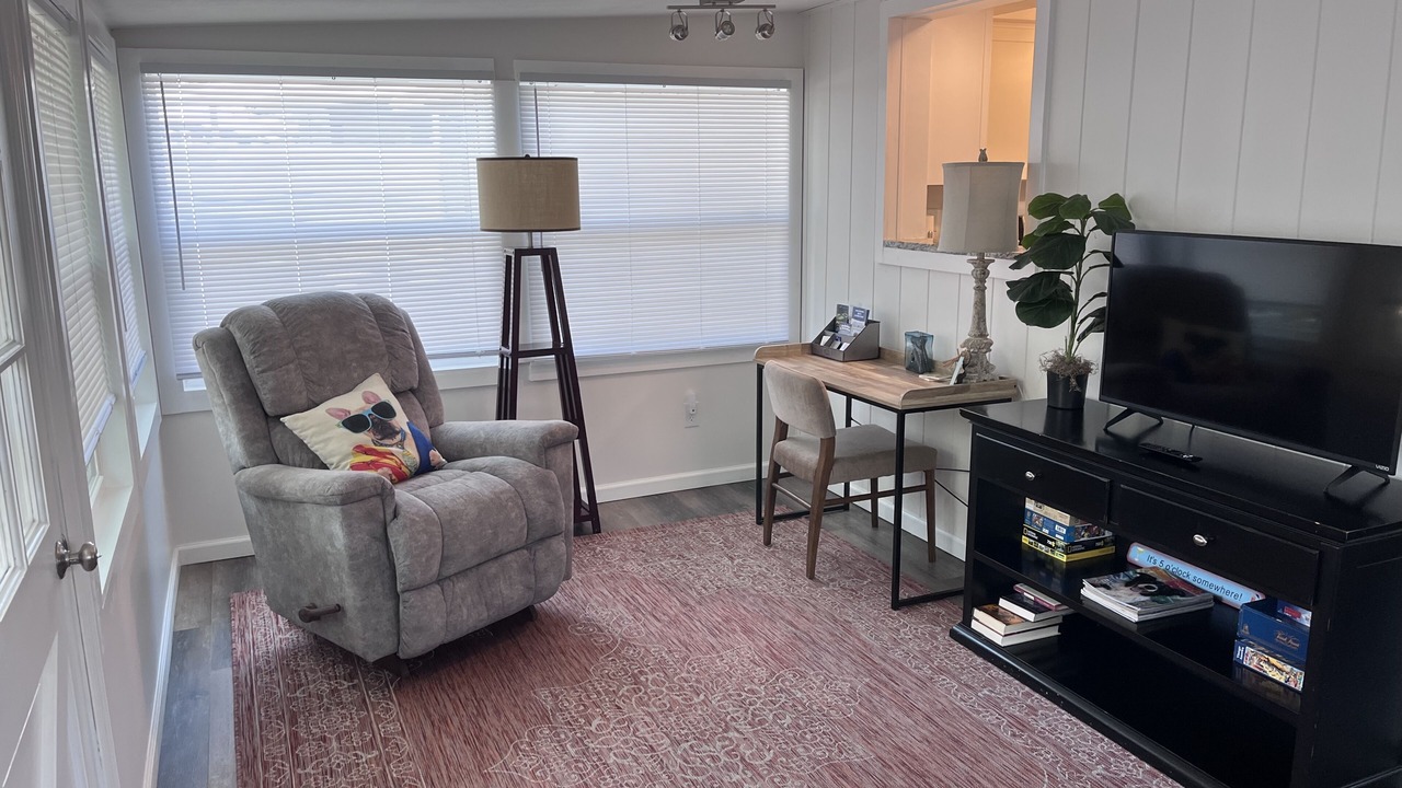Photo of Livingroom in Holly Hill