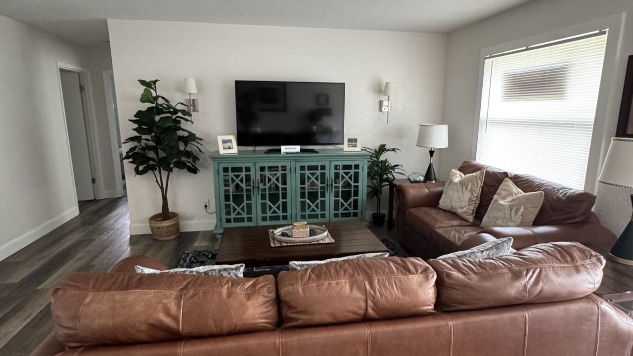 Photo of Livingroom in Holly Hill