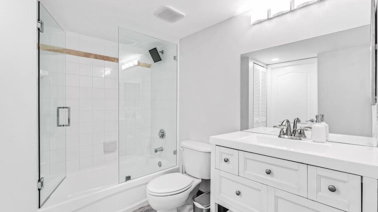 Photo of Bathroom in Brickell