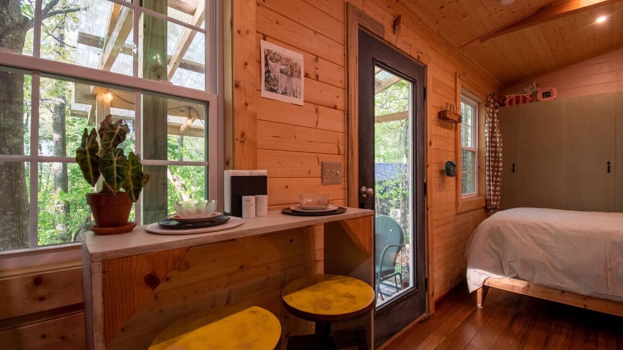 Photo of Bedroom in Swannanoa