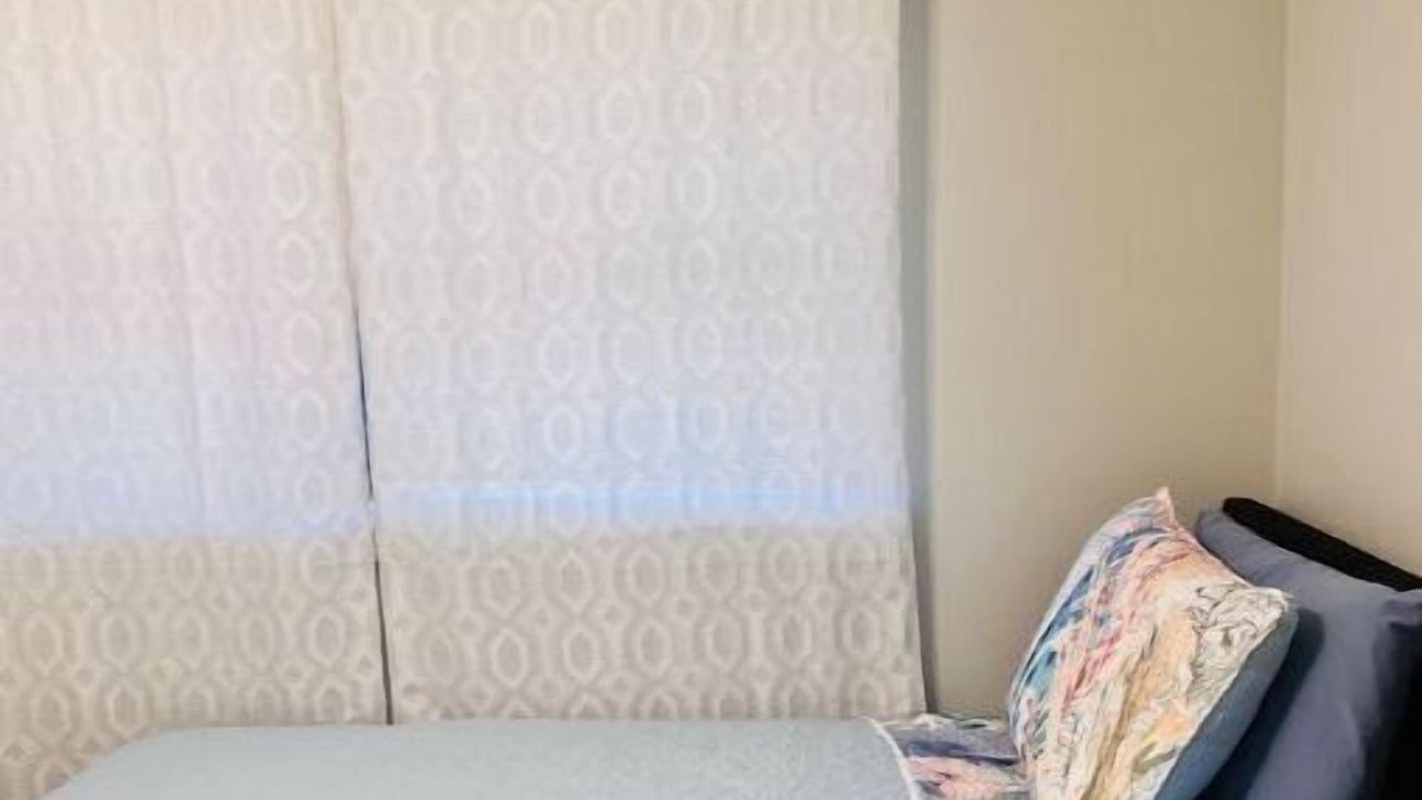 Photo of Bedroom in Malibu Groves