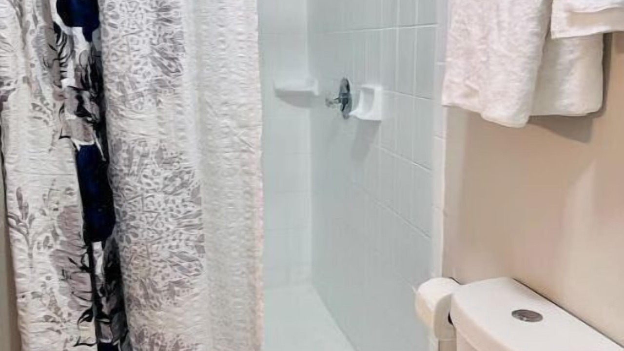 Photo of Bathroom in Malibu Groves