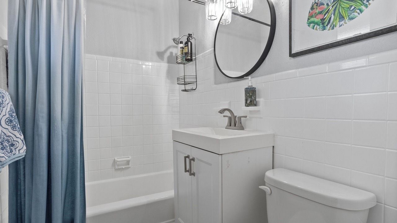 Photo of Bathroom in South Peninsula Historic District