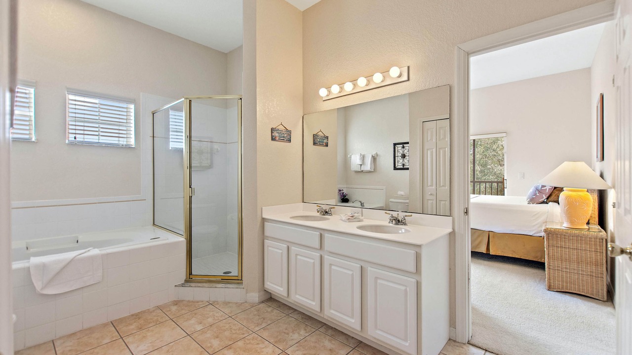 Photo of Bathroom in Bahama Bay