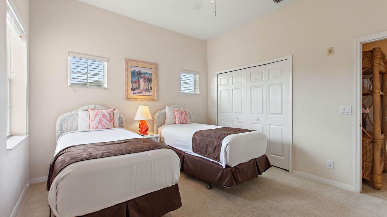 Photo of Bedroom in Bahama Bay