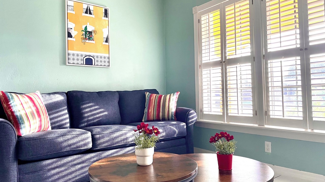 Photo of Livingroom in North Andrews Gardens