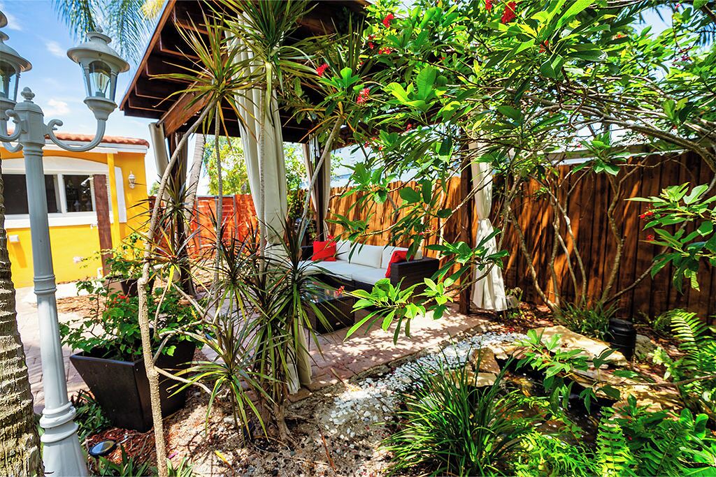 Photo of Patio Balcony in North Andrews Gardens