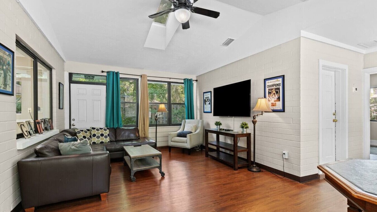 Photo of Livingroom in Gainesville