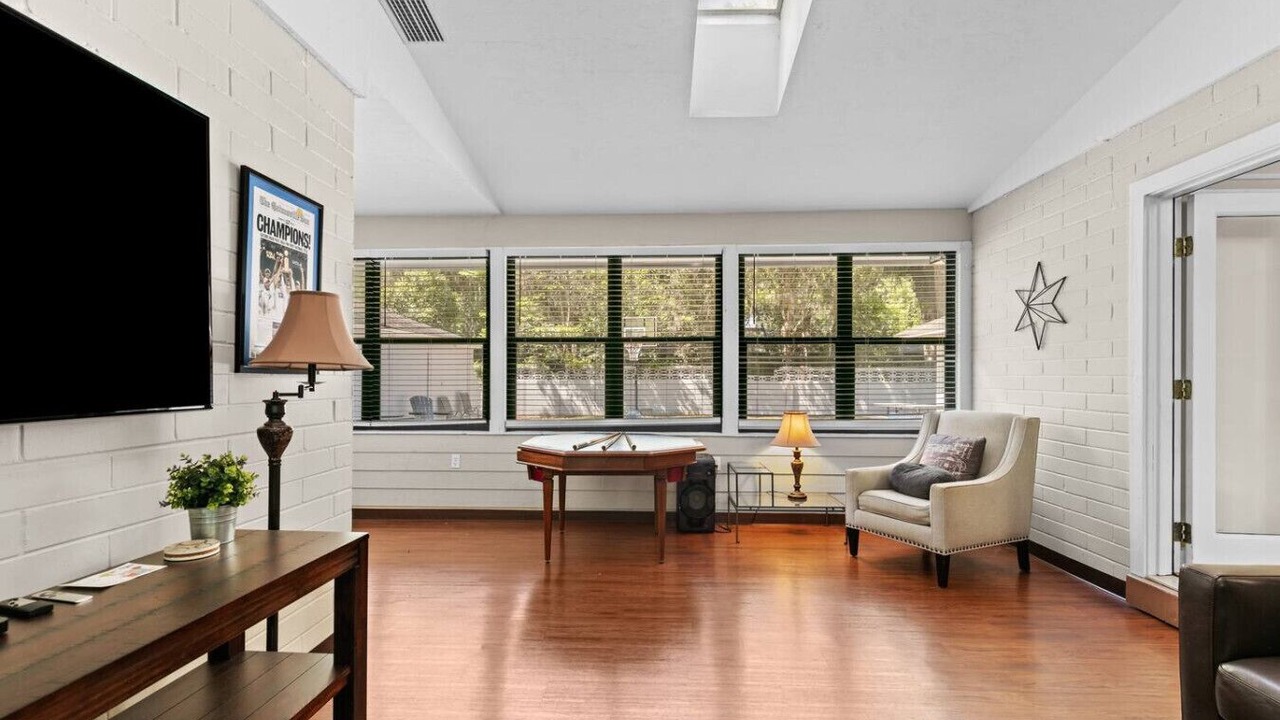 Photo of Livingroom in Gainesville