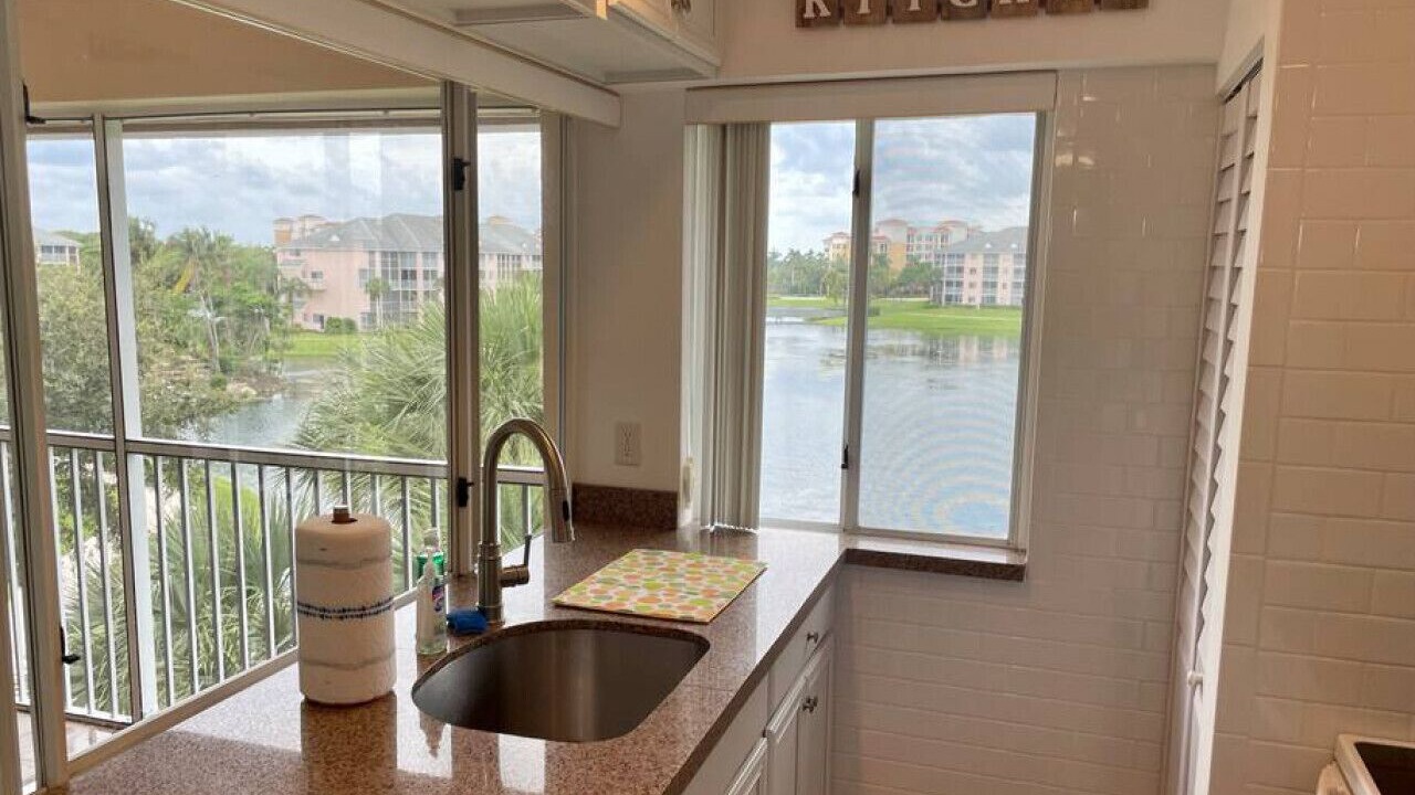 Photo of Kitchen in Jupiter Bay