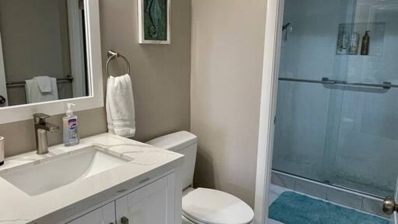 Photo of Bathroom in Jupiter Bay
