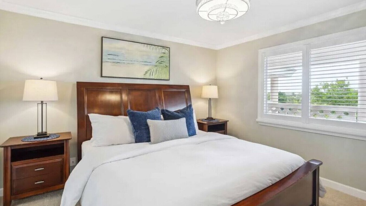 Photo of Bedroom in Jupiter Bay