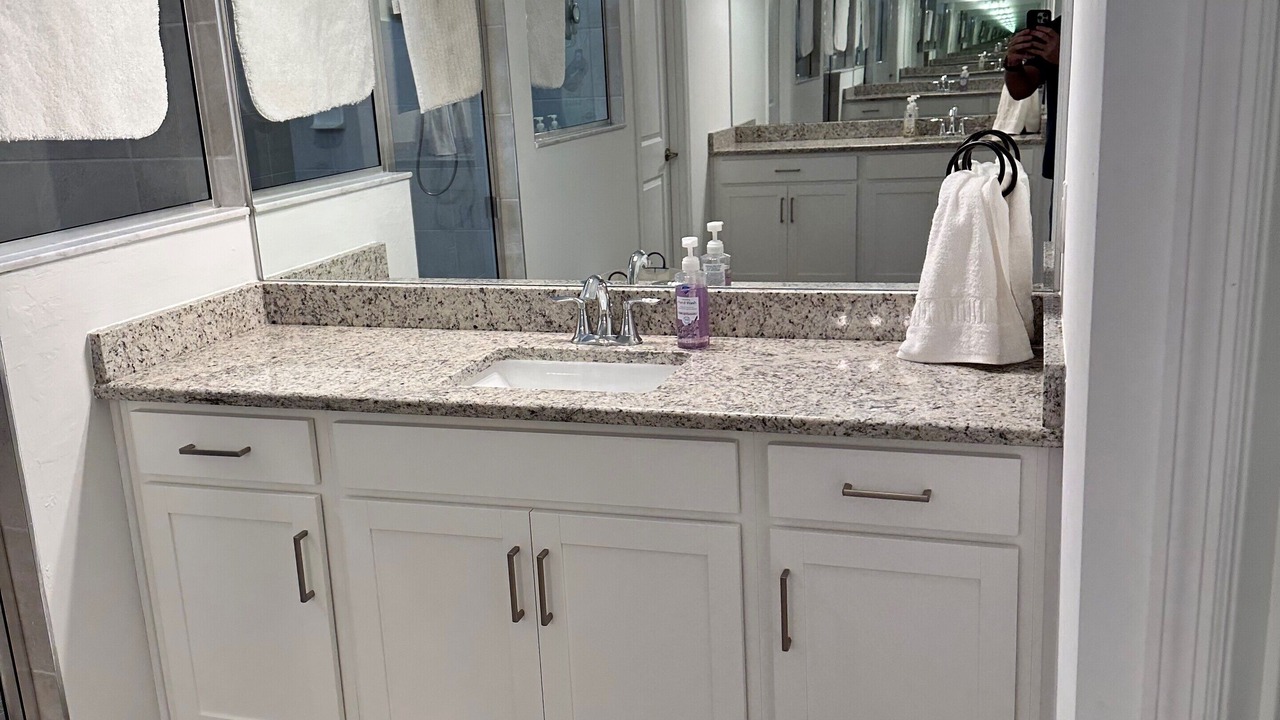 Photo of Bathroom in Gateway