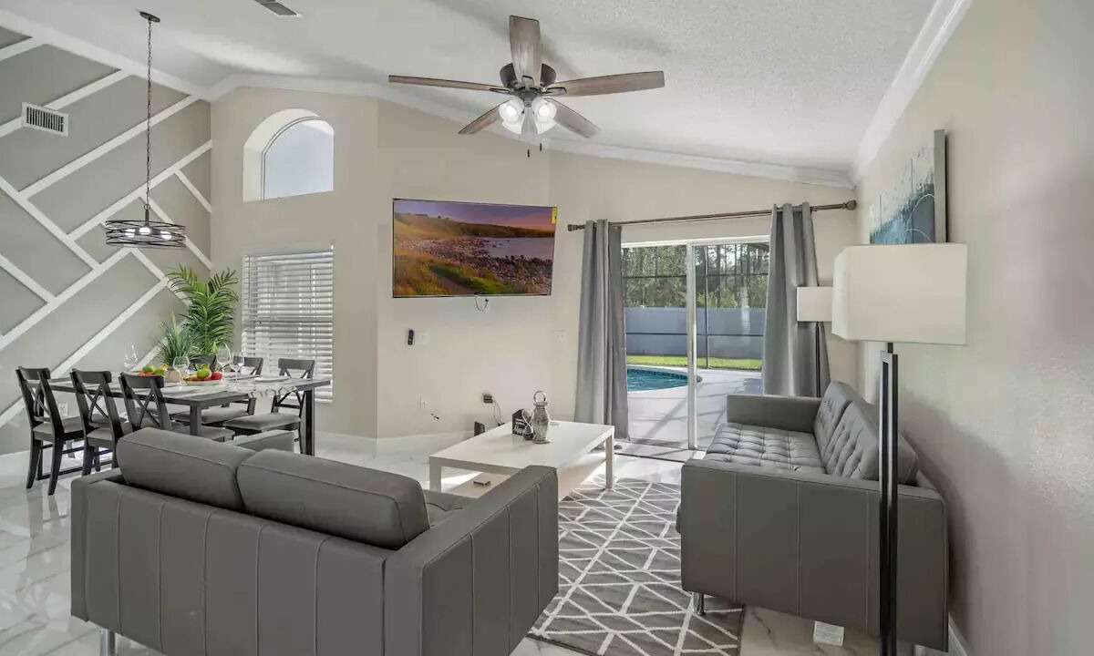 Photo of Livingroom in Westridge