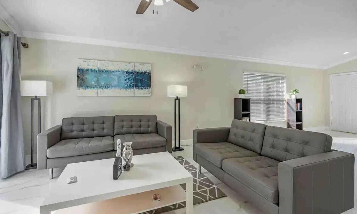 Photo of Livingroom in Westridge