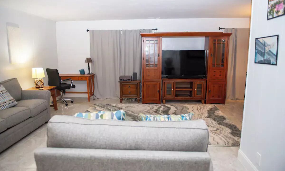 Photo of Livingroom in Palm Beach - West Palm Beach