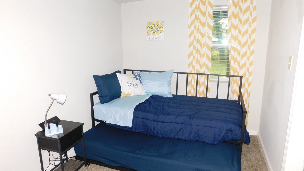 Photo of Bedroom in Forest Park