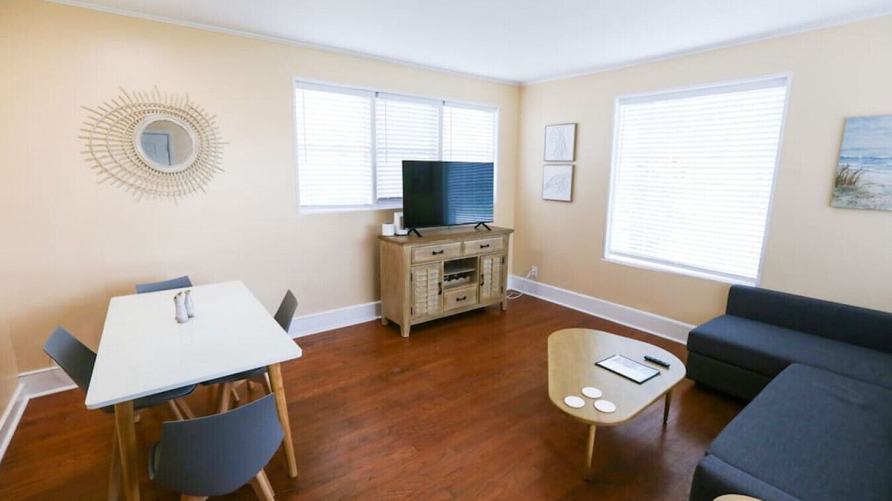 Photo of Livingroom in Jacksonville Beach