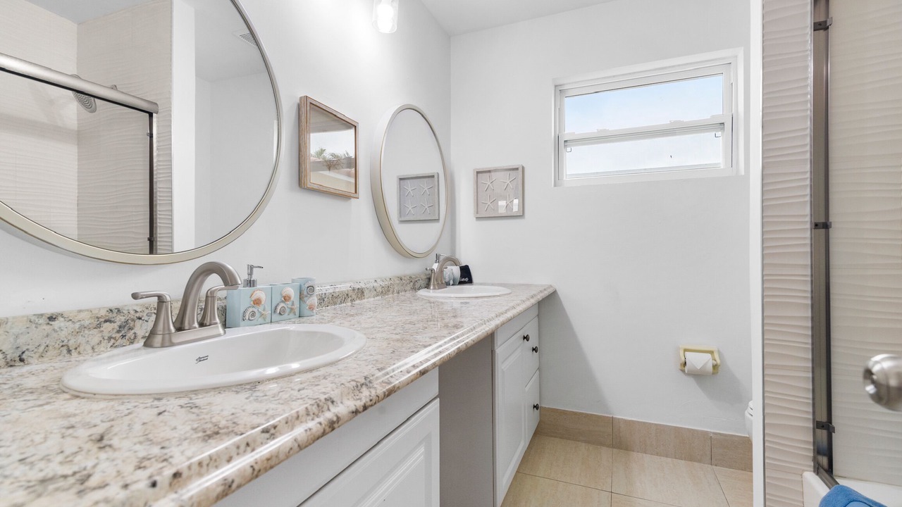 Photo of Bathroom in Hunt Club