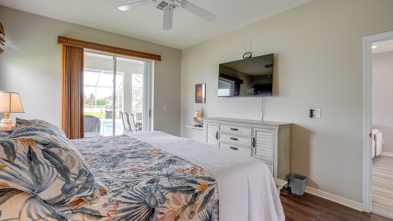 Photo of Bedroom in Beachwalk Isles