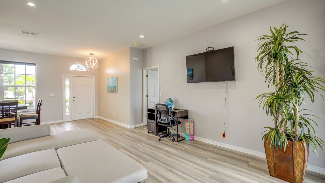 Photo of Bedroom in Beachwalk Isles