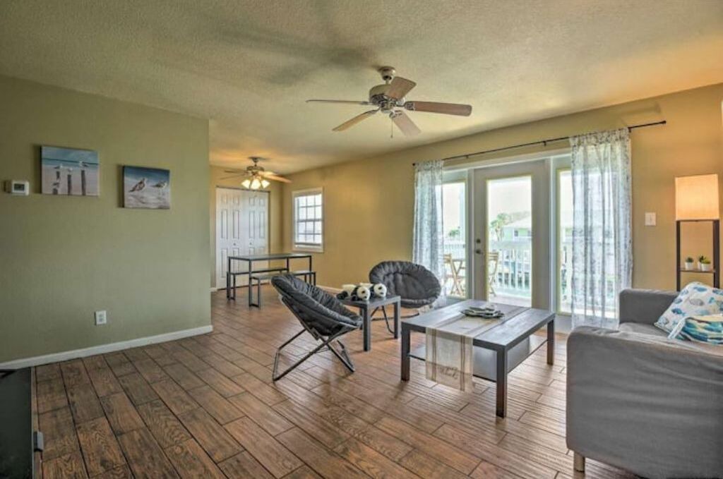 Photo of Livingroom in Coquina Key
