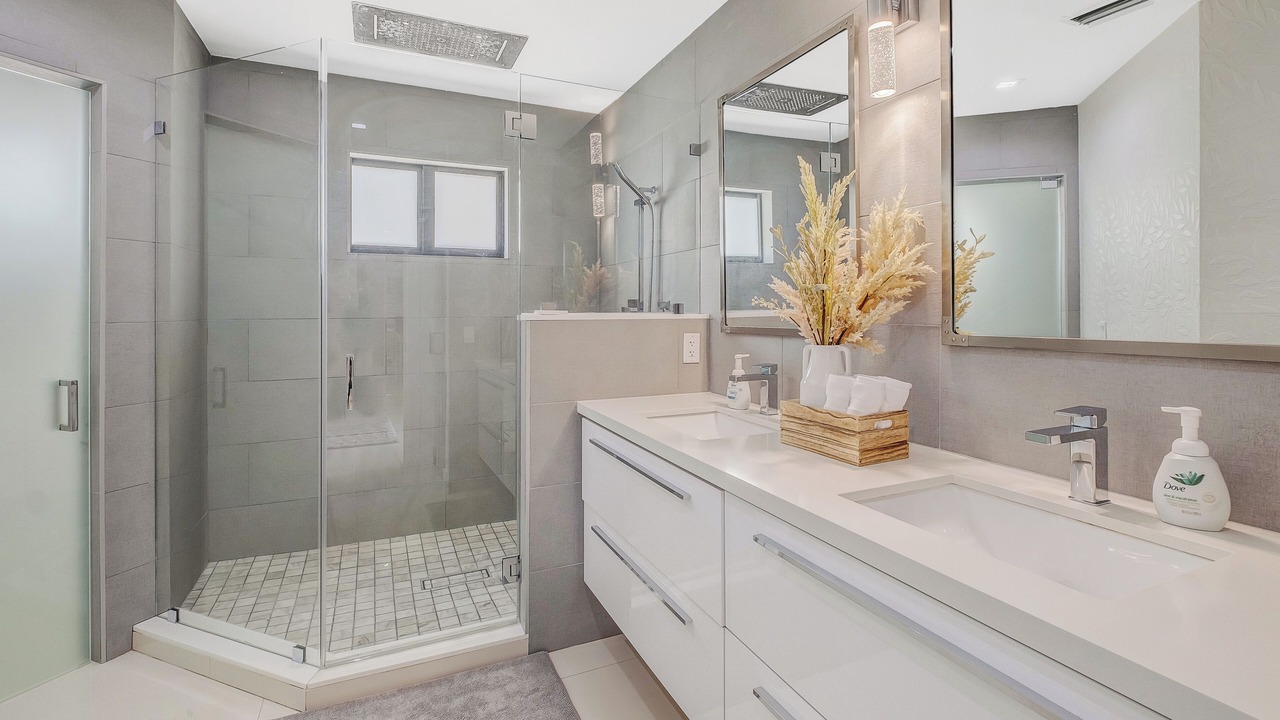 Photo of Bathroom in Miami Springs