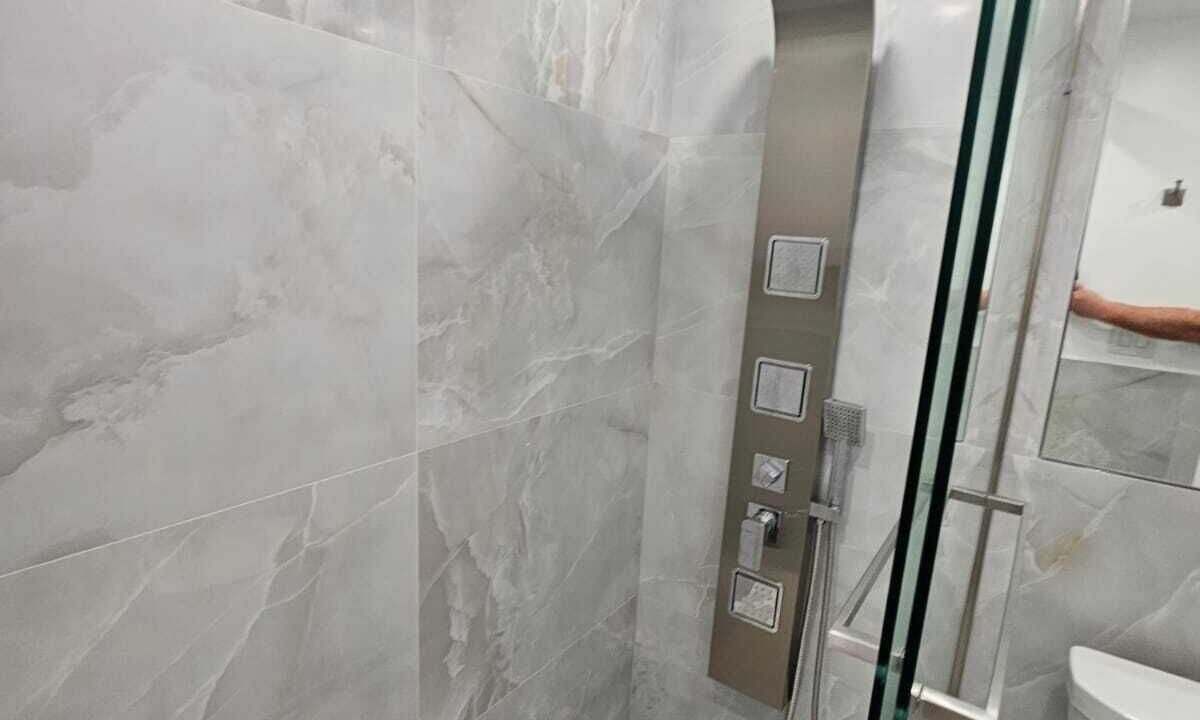 Photo of Bathroom in Mid Beach