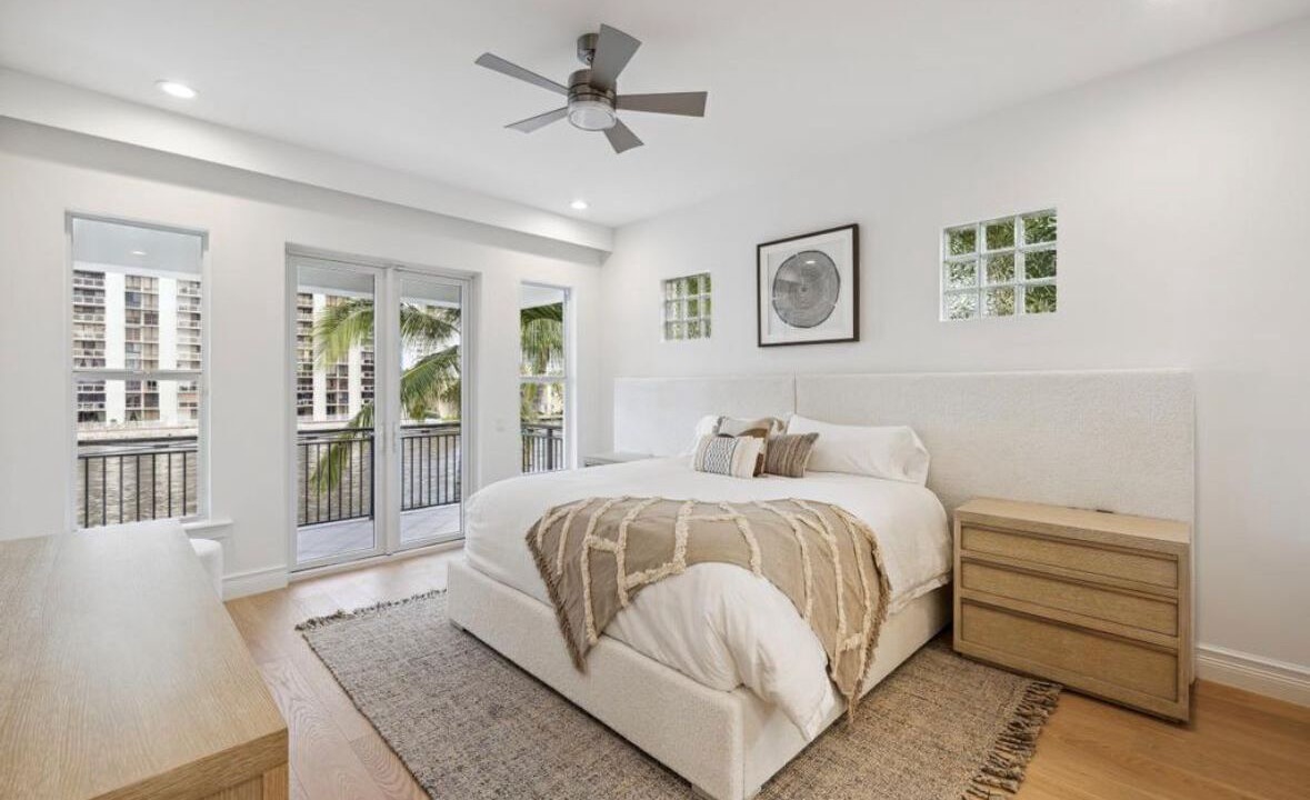 Photo of Bedroom in South Lake