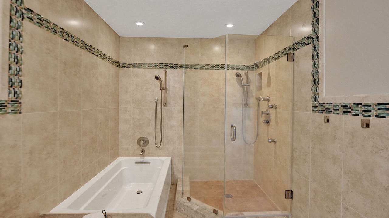 Photo of Bathroom in Coral Ridge Isles