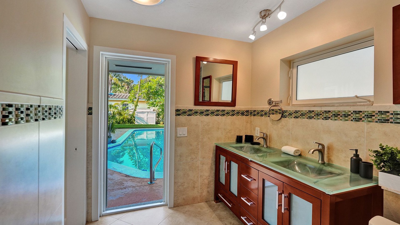 Photo of Others in Coral Ridge Isles
