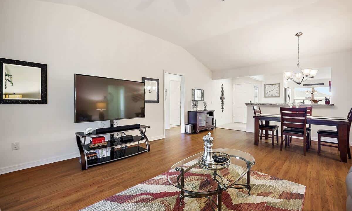Photo of Livingroom in Fruitland Park
