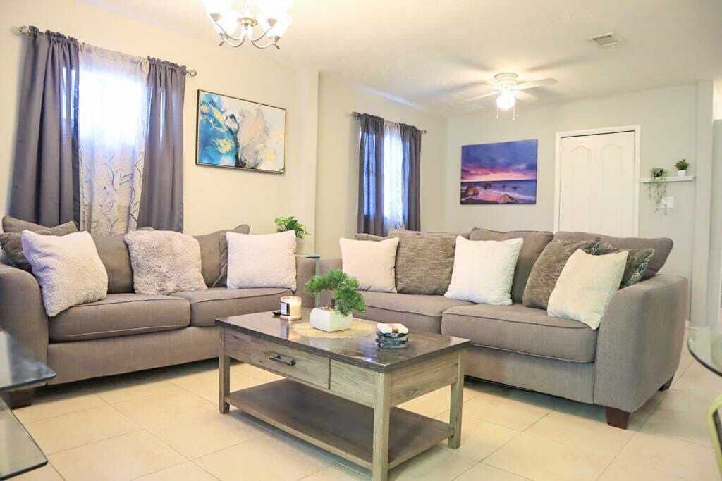 Photo of Livingroom in Fairvilla