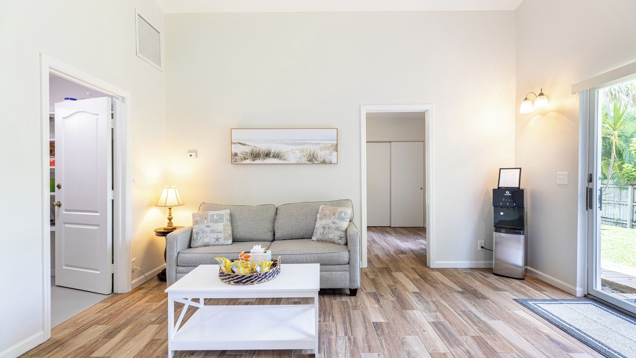 Photo of Livingroom in Jupiter Farms