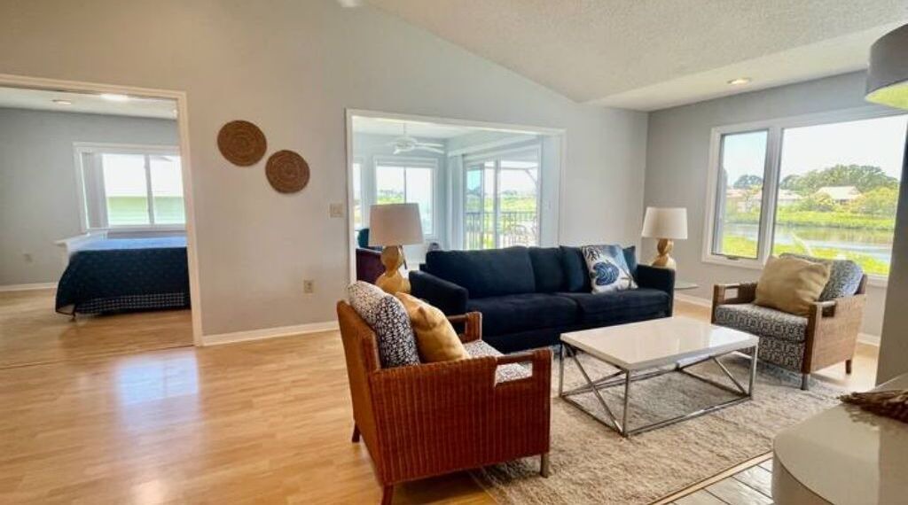 Photo of Livingroom in Tarpon Springs