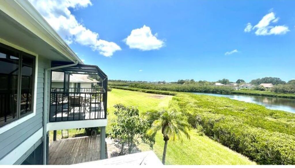Photo of Patio Balcony in Tarpon Springs