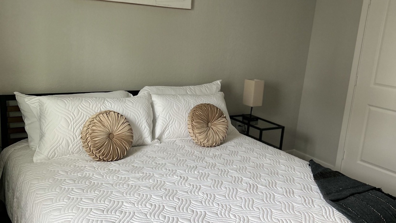 Photo of Bedroom in Doctors Inlet